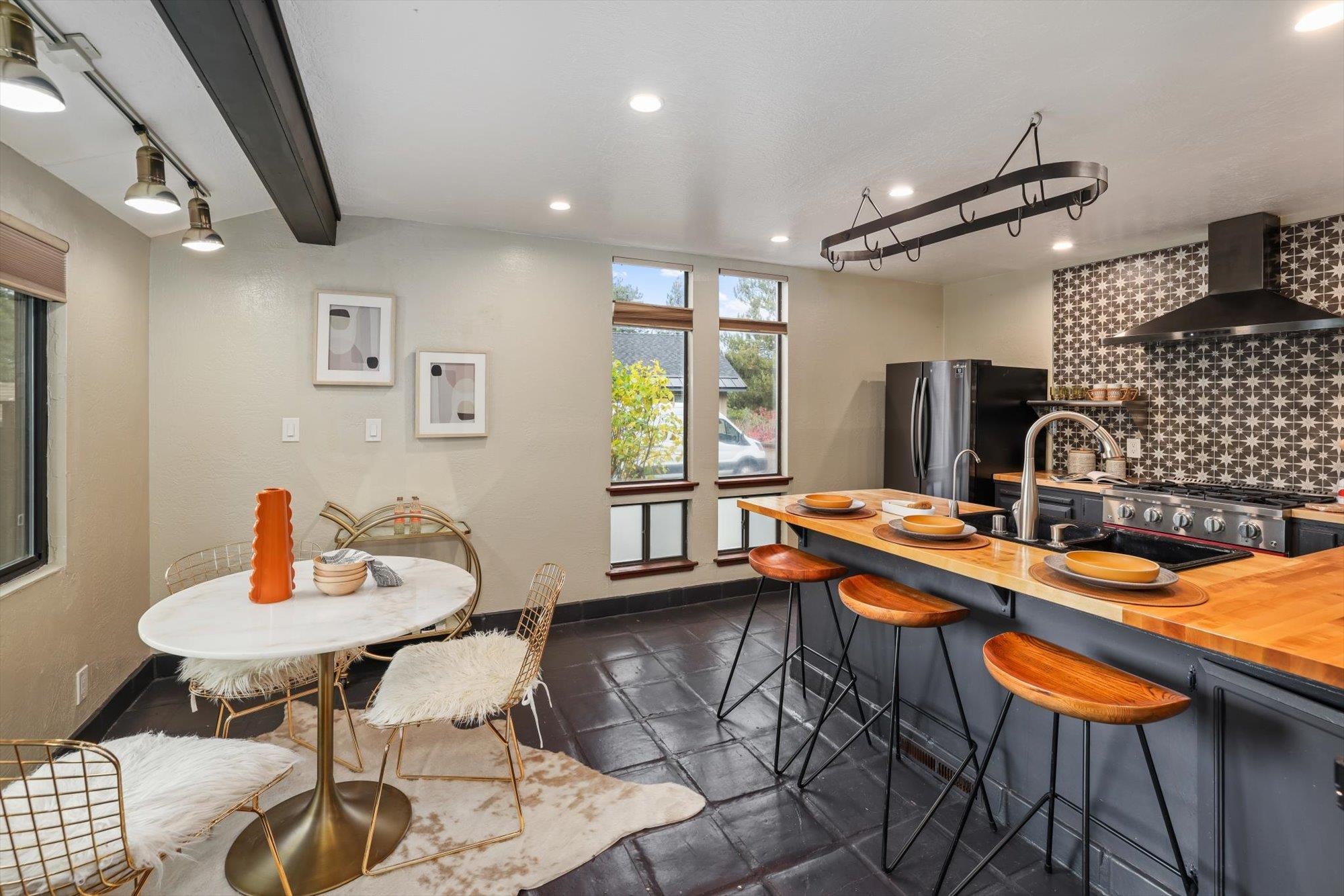 16005 Canterbury Lane