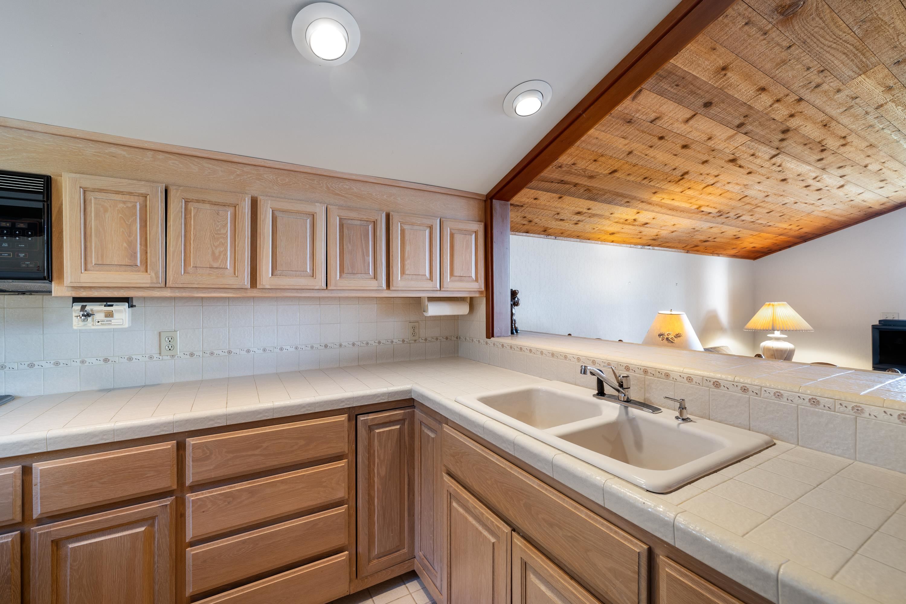 1510 North Lake Boulevard