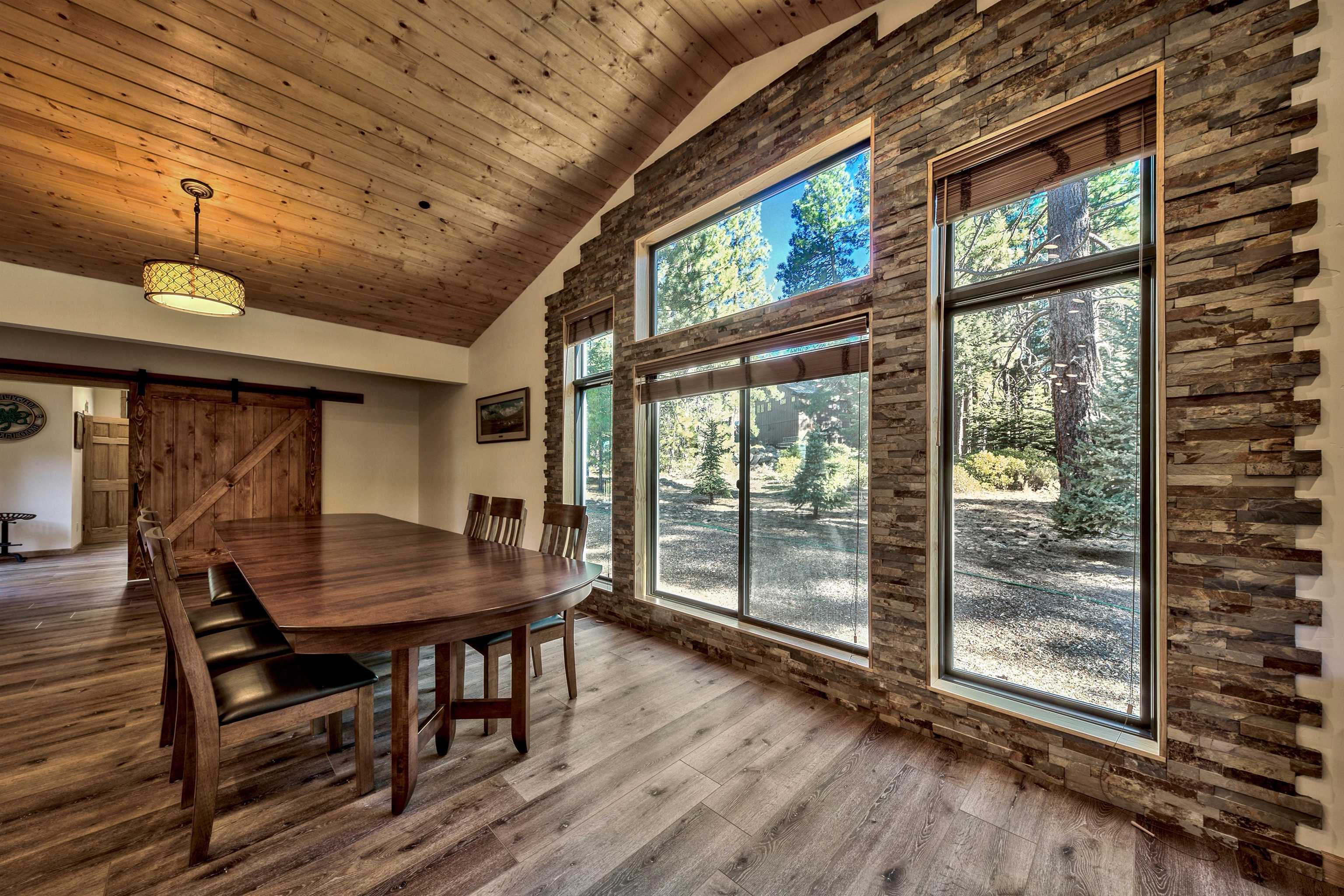 10847 Royal Crest Drive