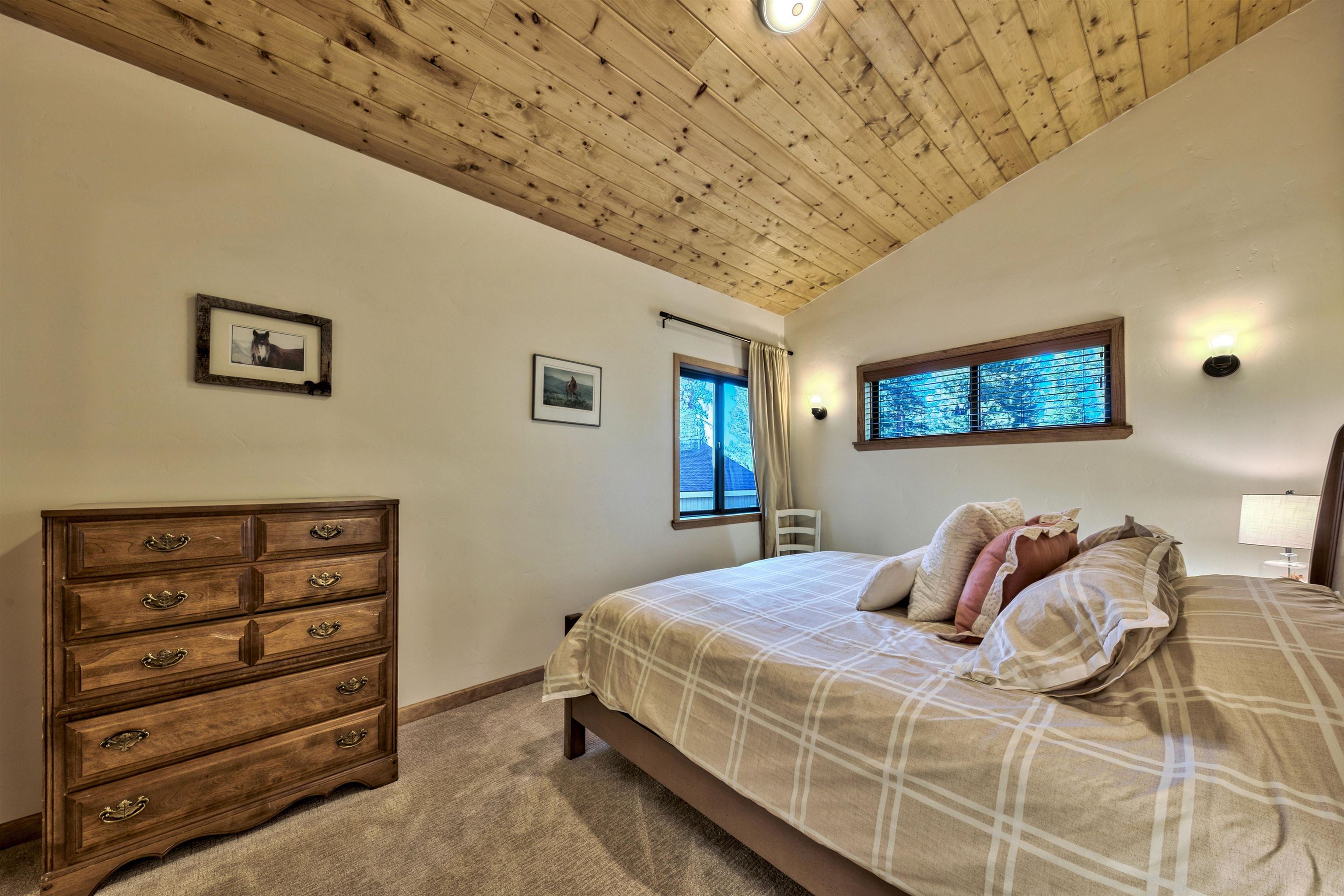 10847 Royal Crest Drive