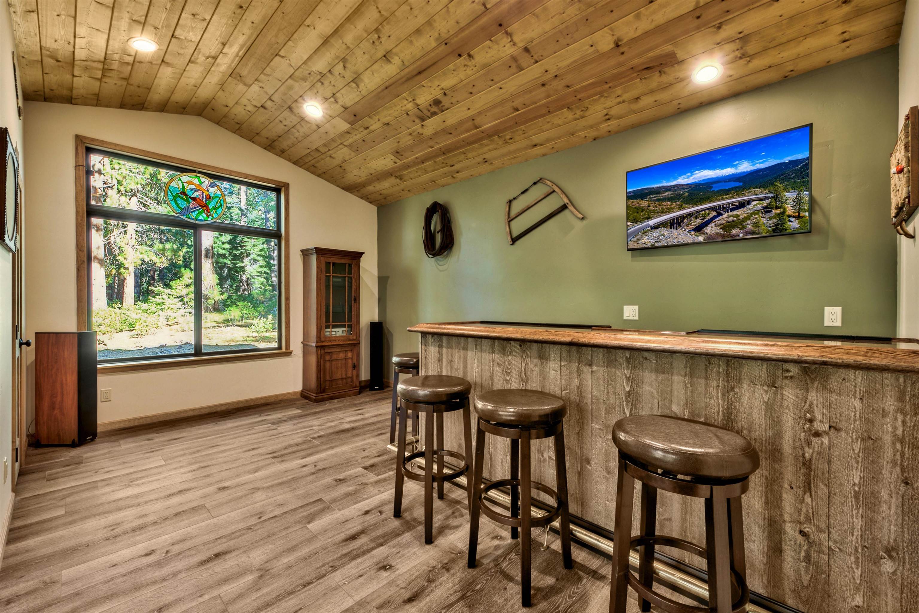 10847 Royal Crest Drive