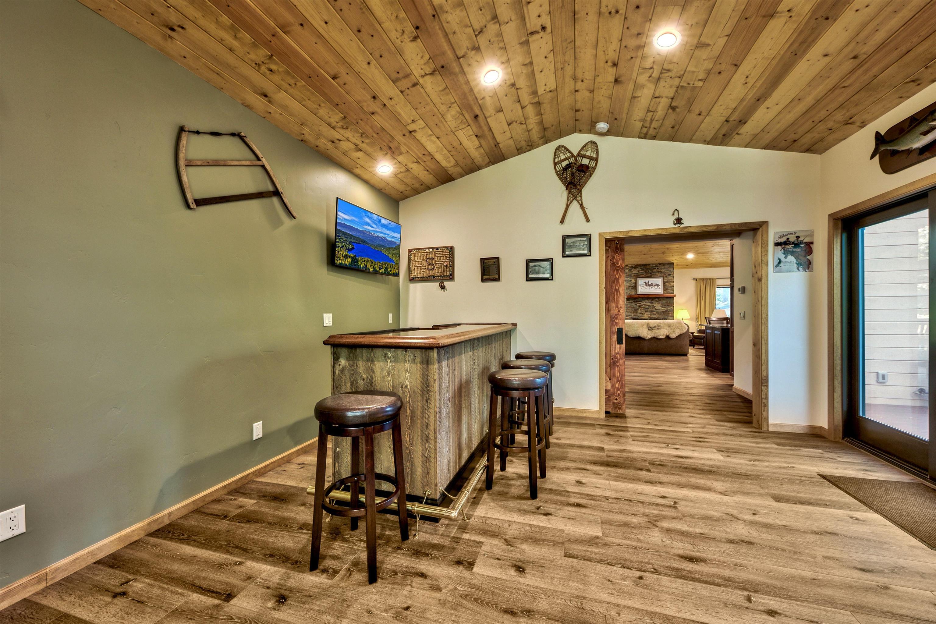 10847 Royal Crest Drive