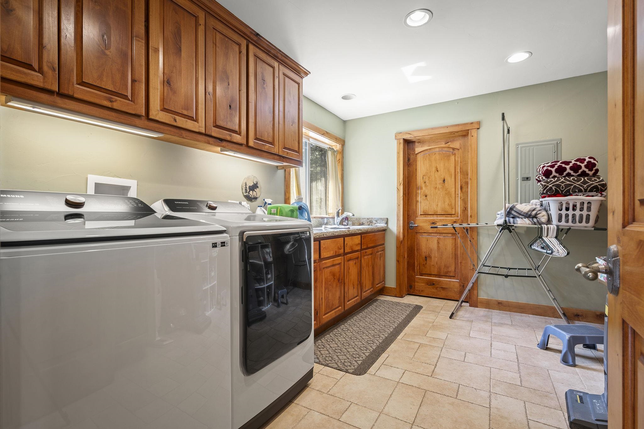 75 Pine Knoll Court