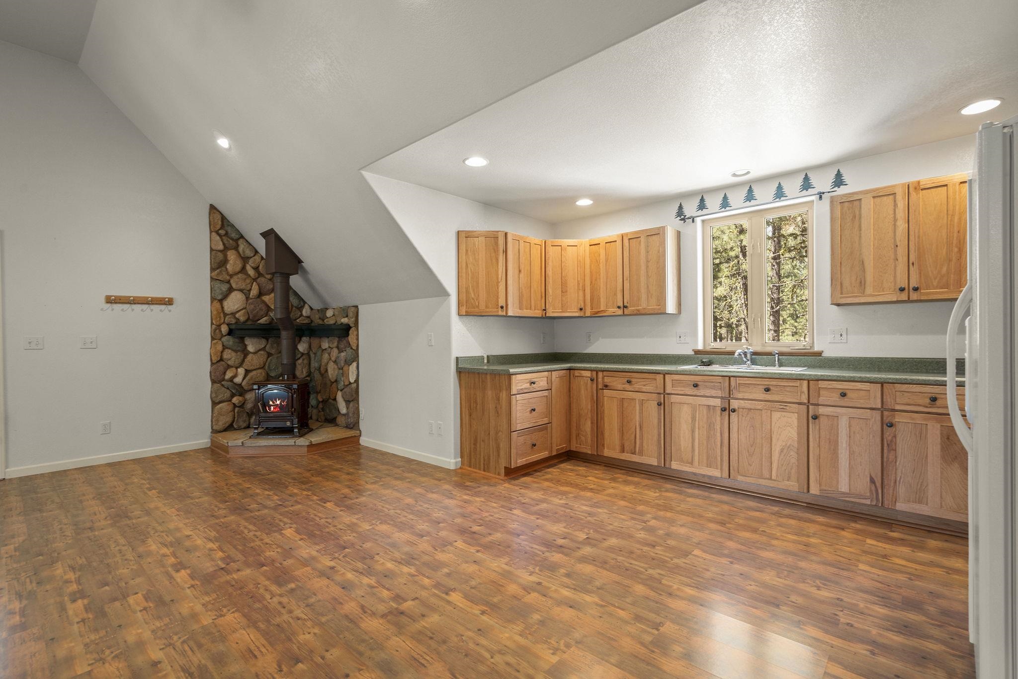 75 Pine Knoll Court