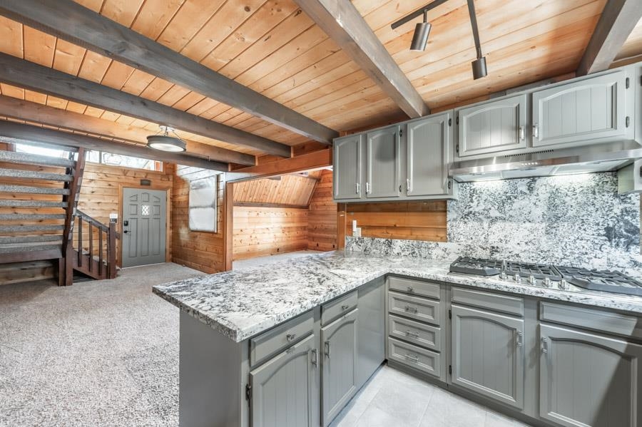1035 Trent Lane