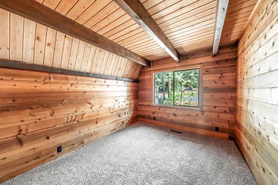 1035 Trent Lane