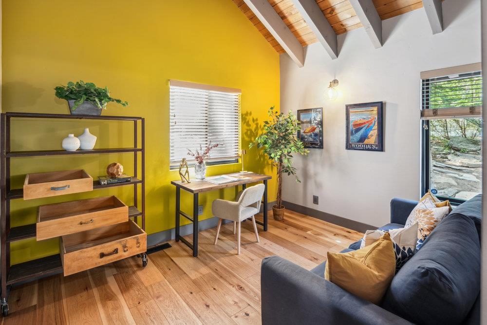 13596 Hillside Drive