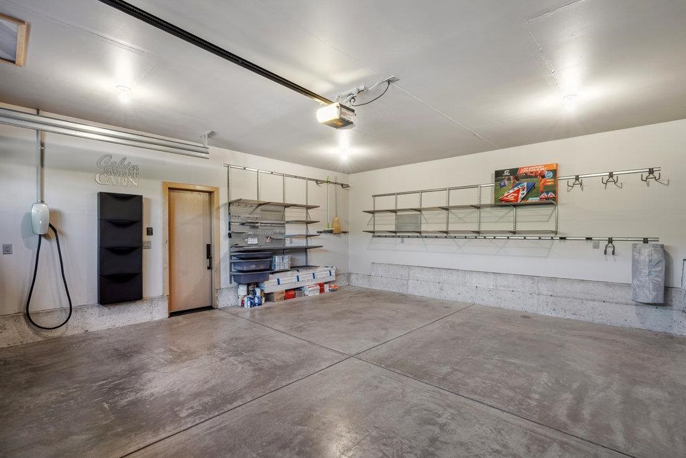 13596 Hillside Drive