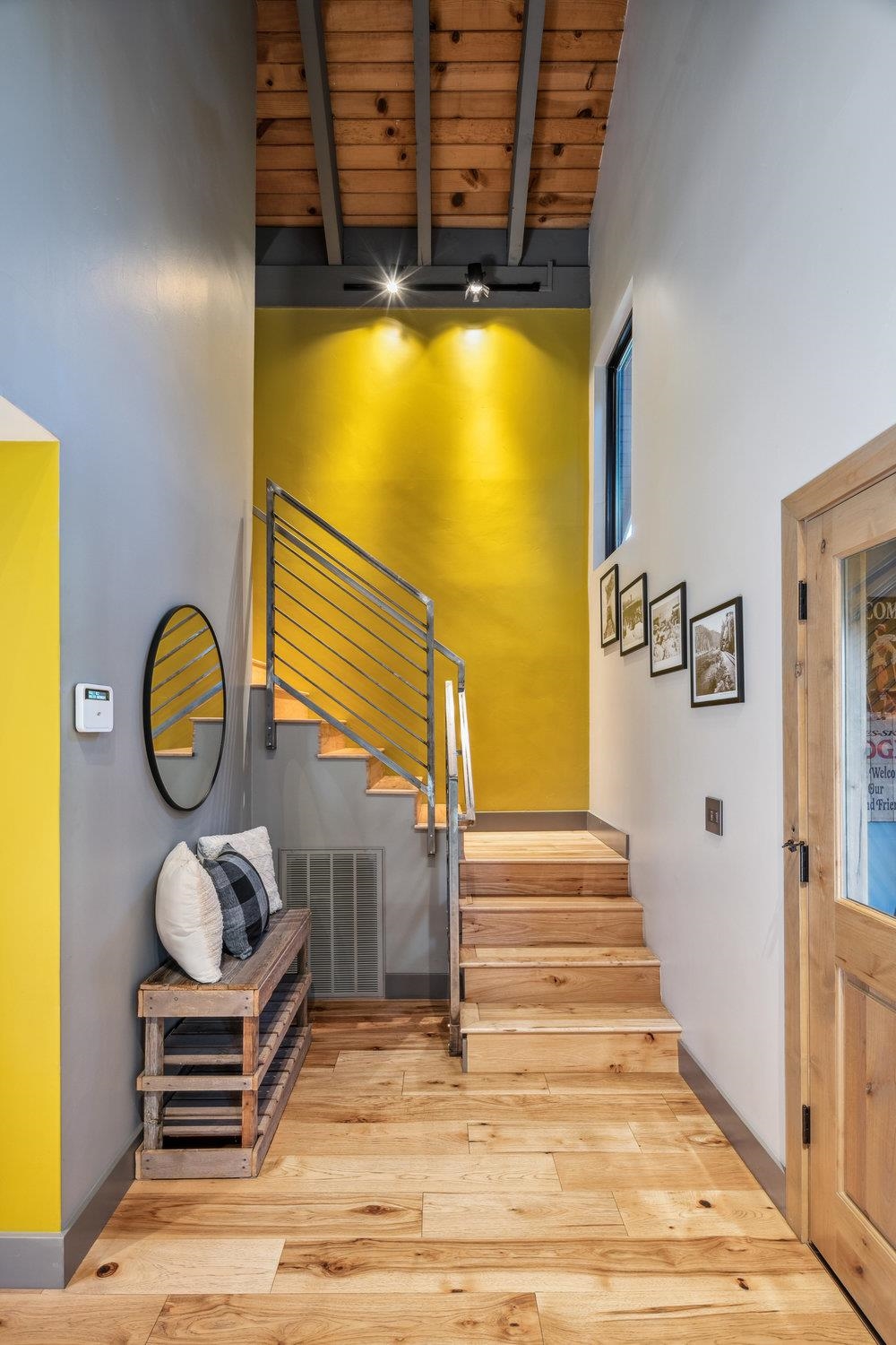 13596 Hillside Drive