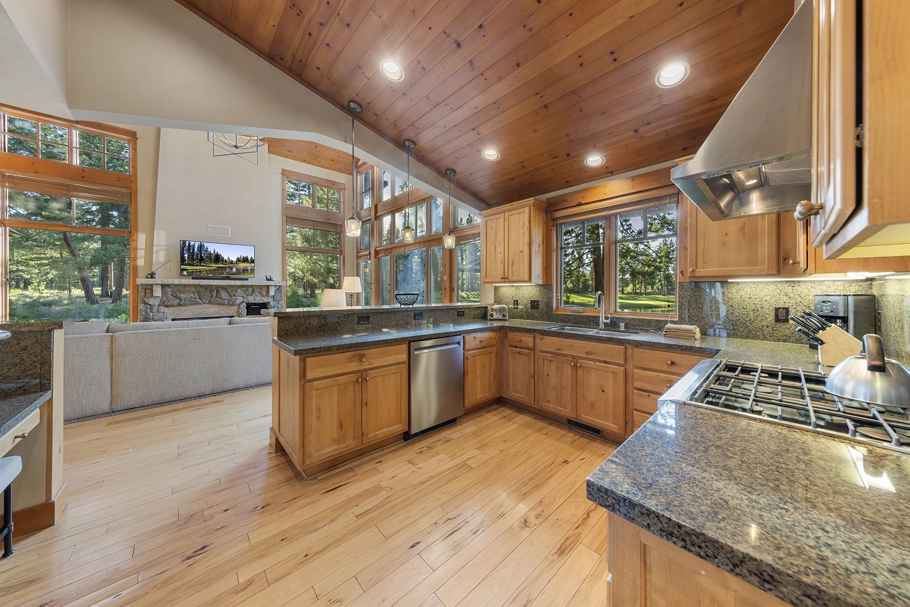 12323 Lookout Loop Unit: F10-24