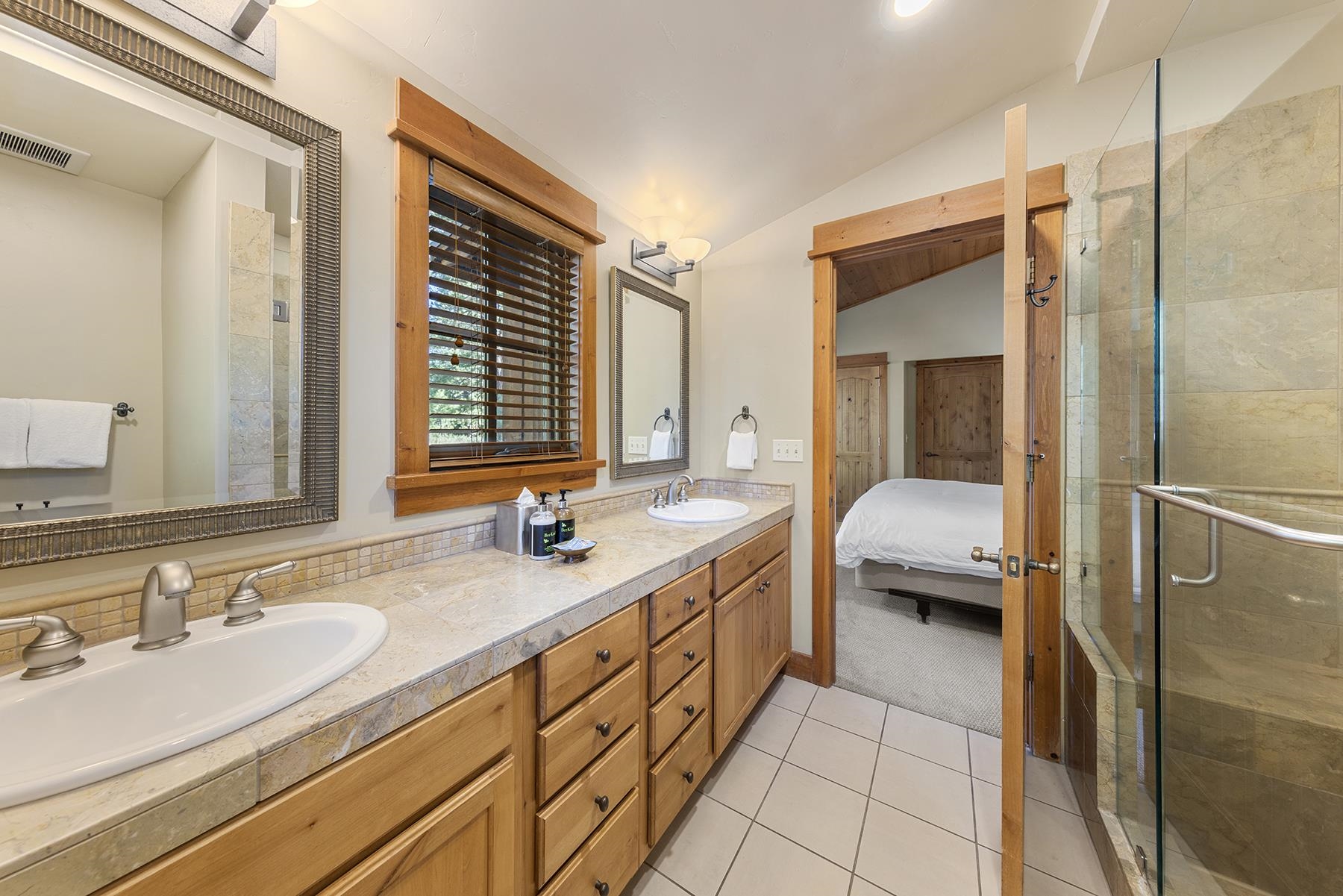 12323 Lookout Loop Unit: F10-24