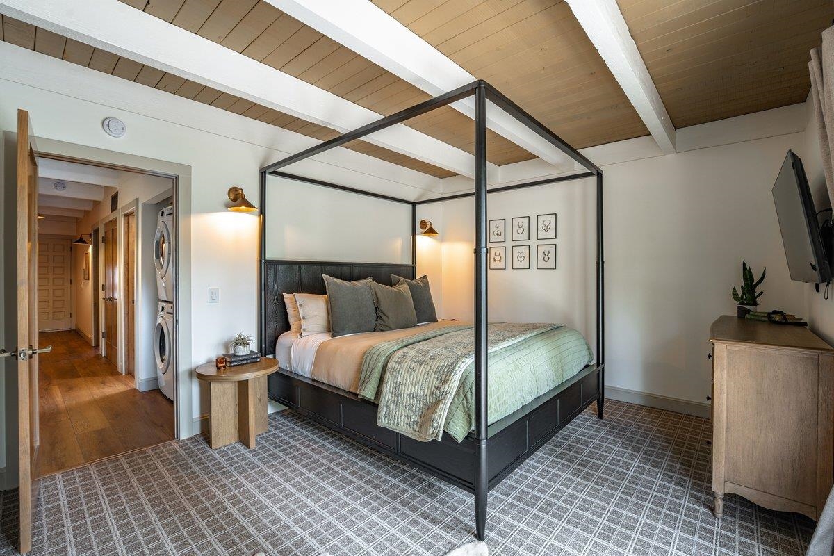 1001 Commonwealth Drive # 82 Unit: #82