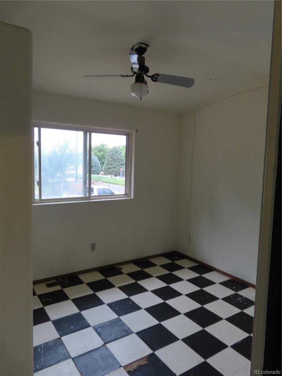 210 S Frances Avenue