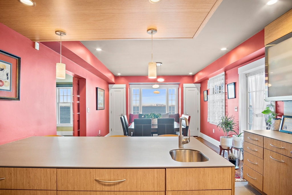 20 Bay View Ave