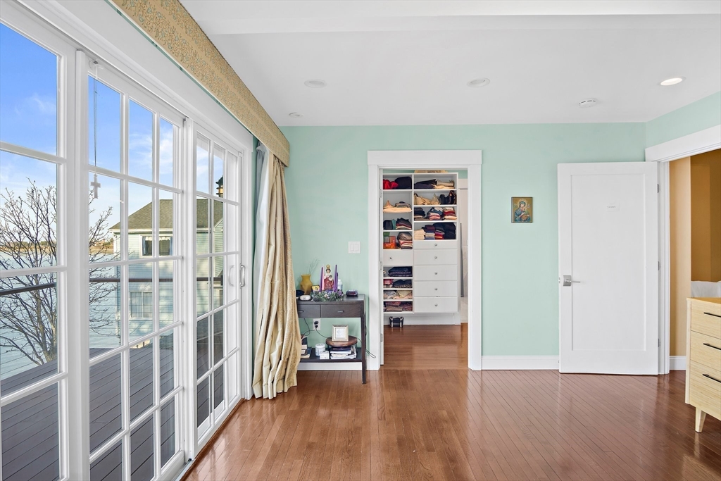 20 Bay View Ave