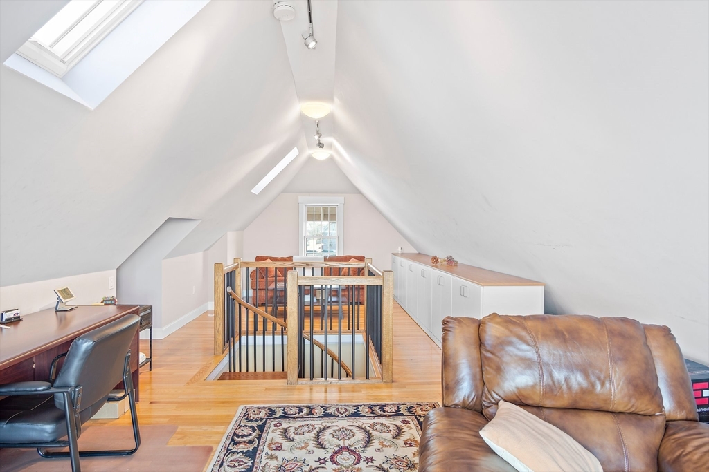 20 Bay View Ave