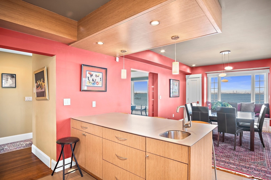 20 Bay View Ave