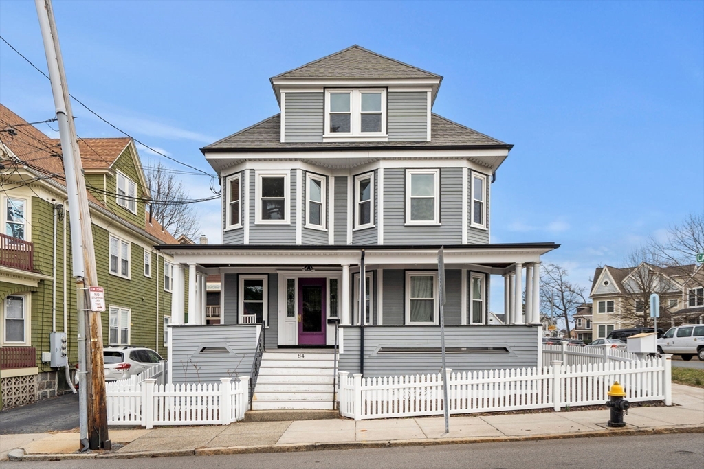 84 Carruth St # 2