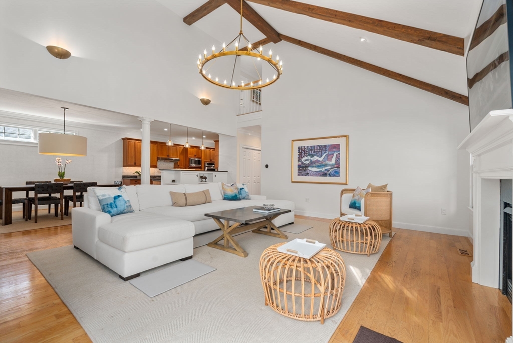 208 Marina Dr