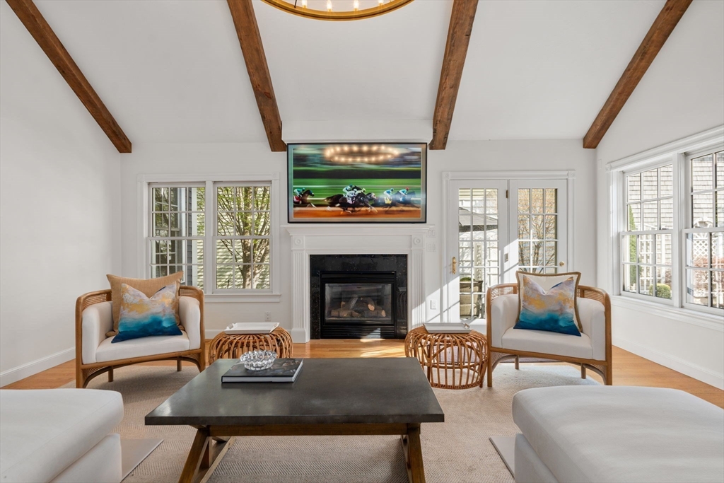 208 Marina Dr