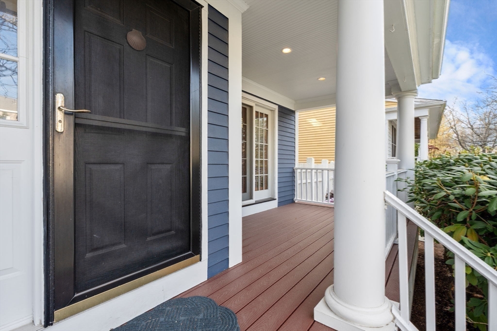208 Marina Dr