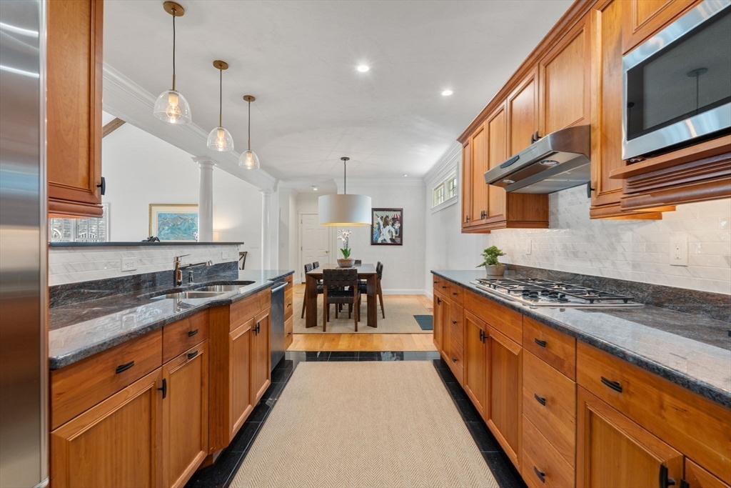 208 Marina Dr