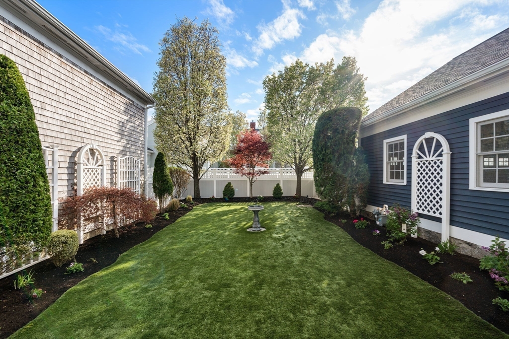 208 Marina Dr