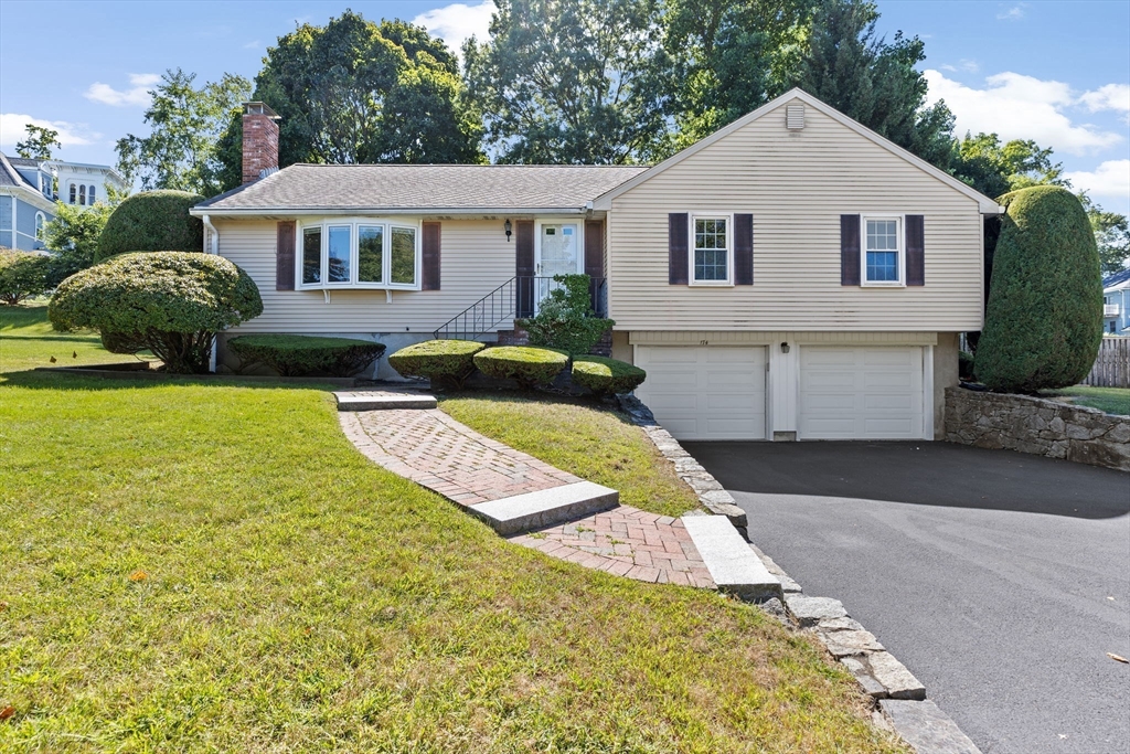 174 Colonial Dr
