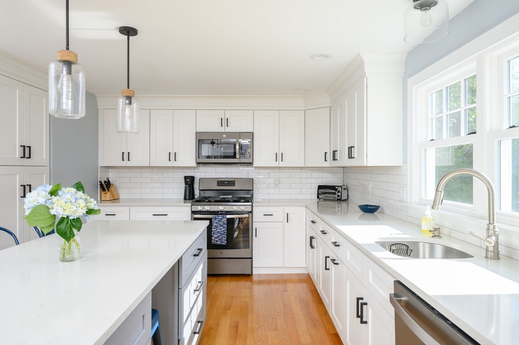 24 Arrowwood St