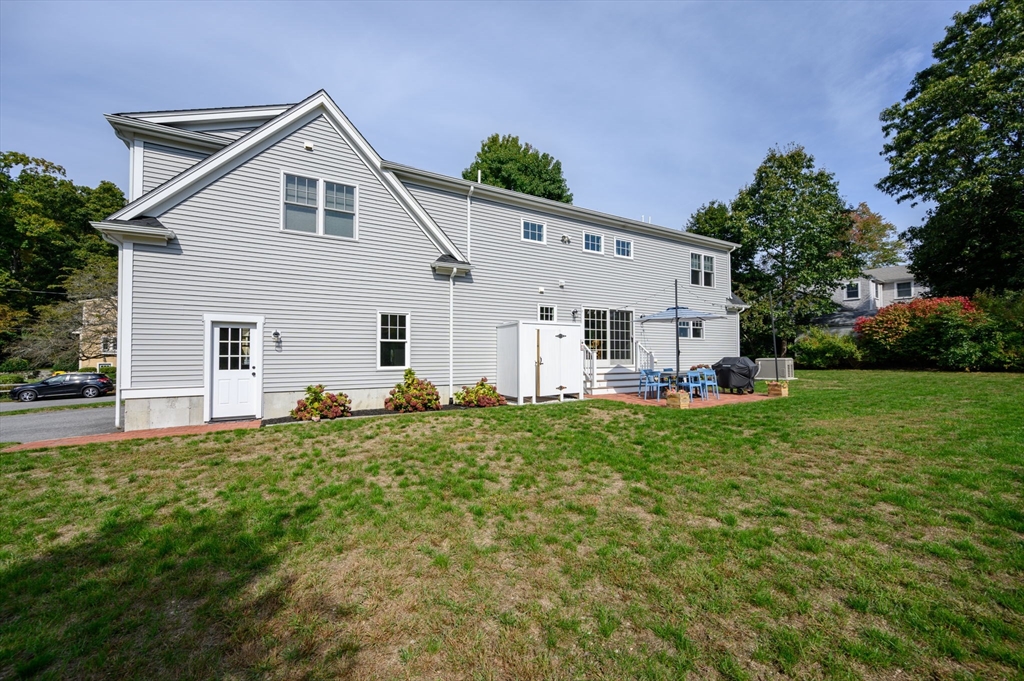 24 Arrowwood St