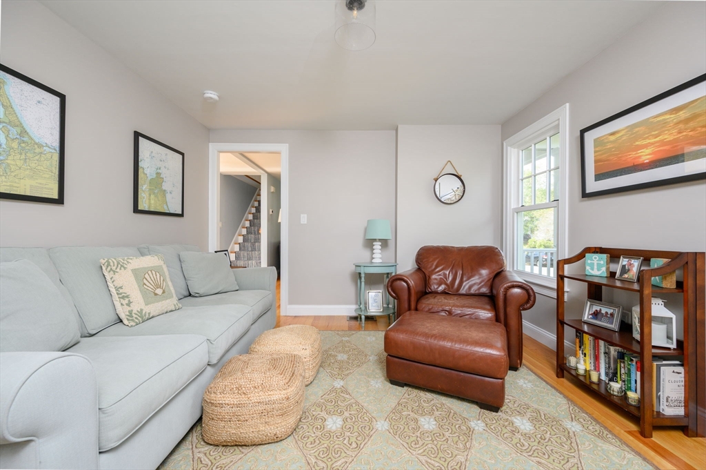 24 Arrowwood St