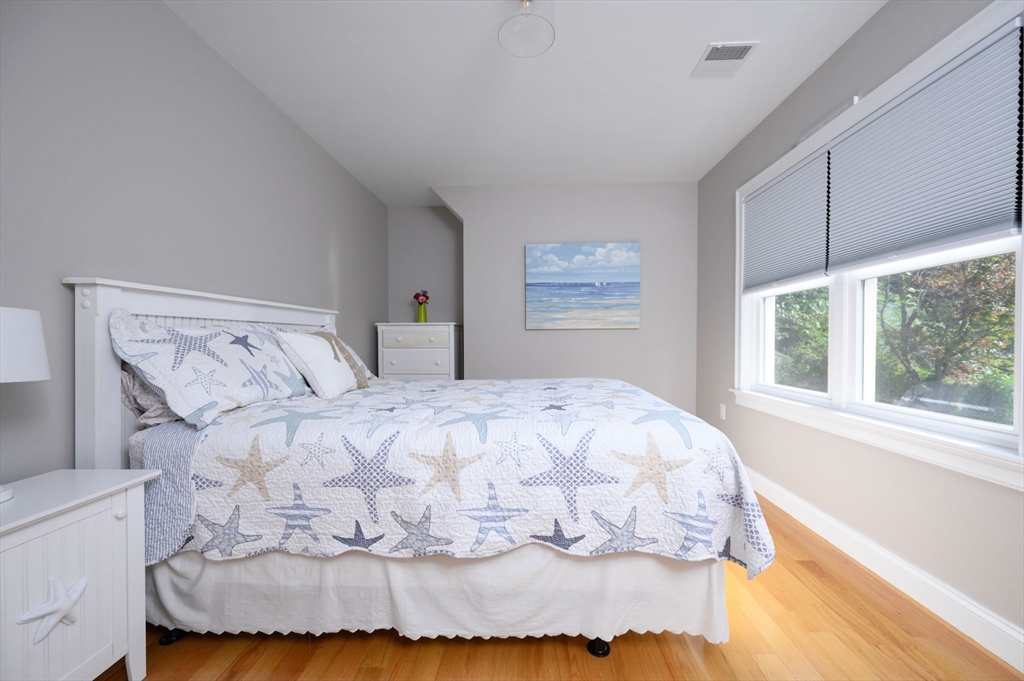 24 Arrowwood St
