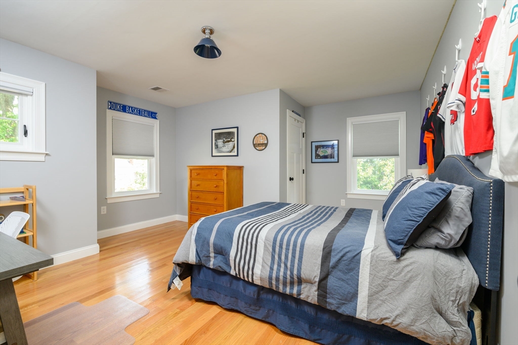 24 Arrowwood St