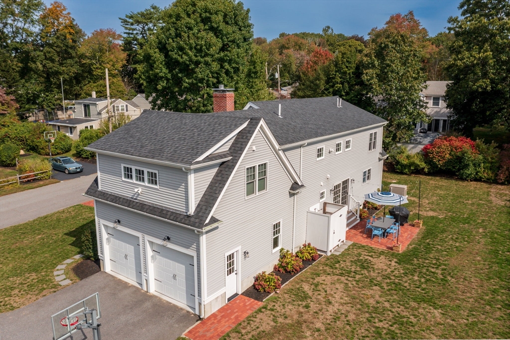 24 Arrowwood St
