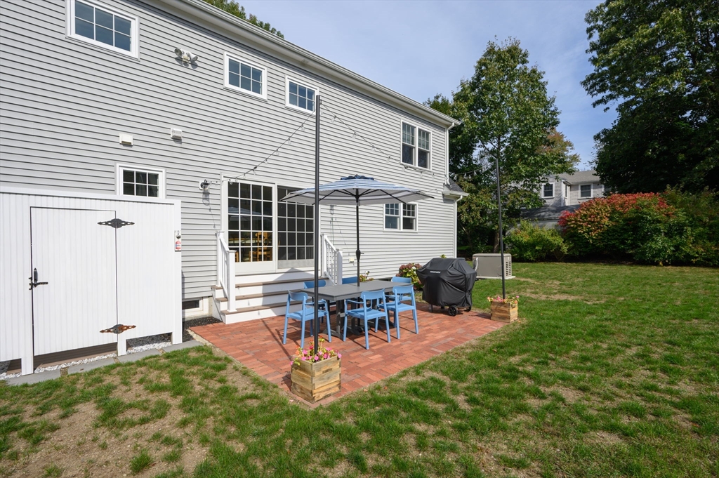 24 Arrowwood St