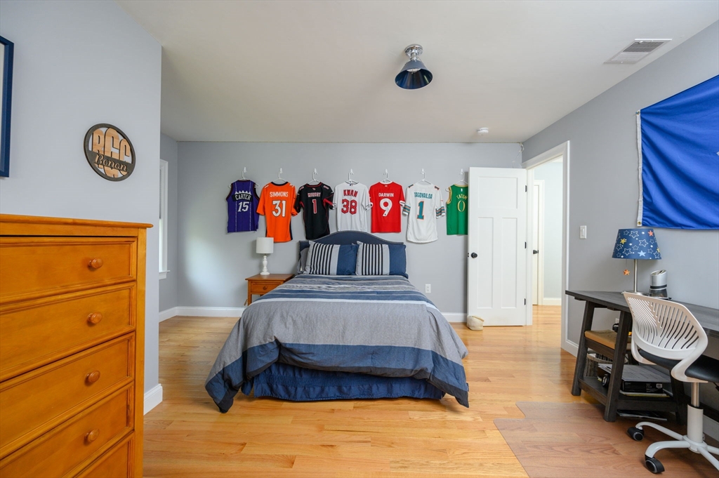 24 Arrowwood St