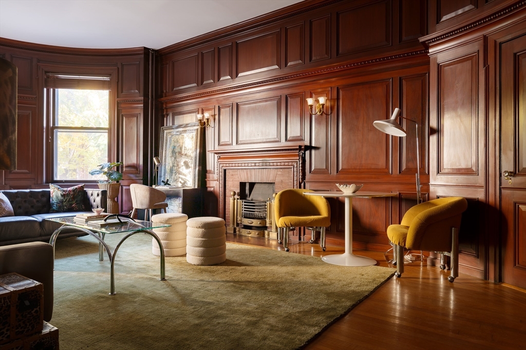 405 Commonwealth Ave # 4