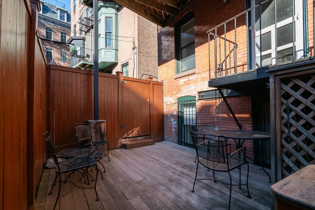 52 Rutland Sq # 2