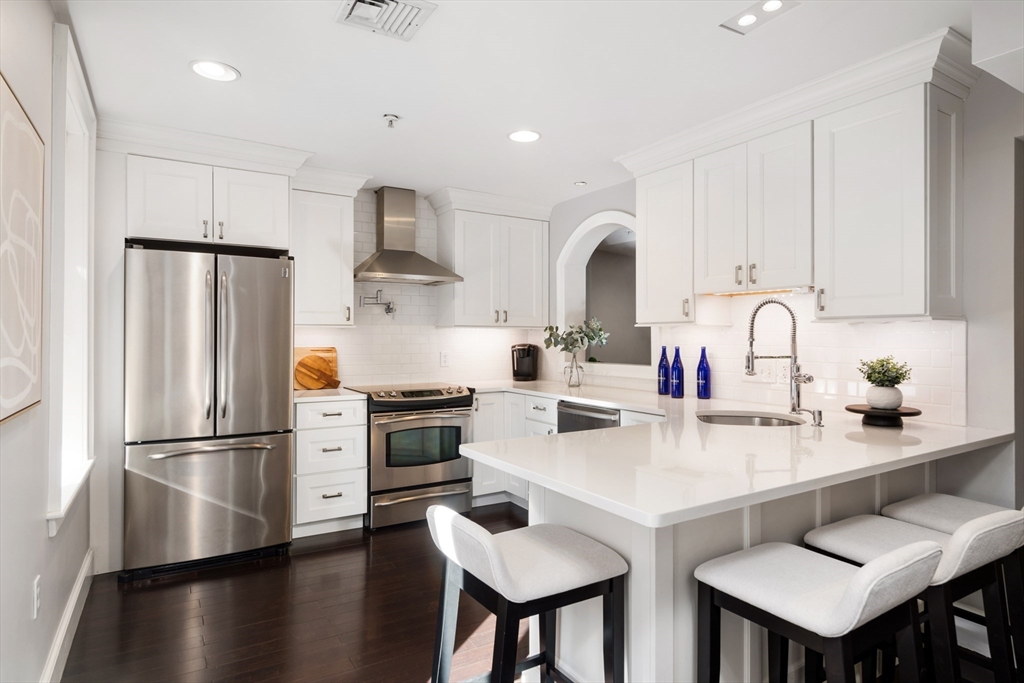 52 Rutland Sq # 2
