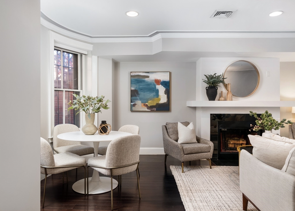52 Rutland Sq # 2
