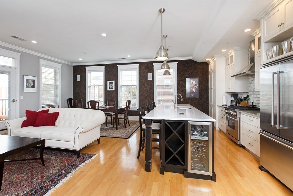 361 W 4th St. # 4