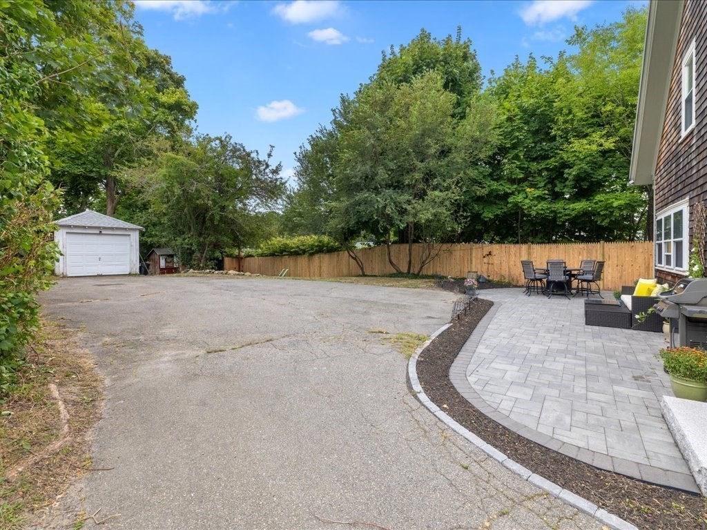 5 Warren Avenue