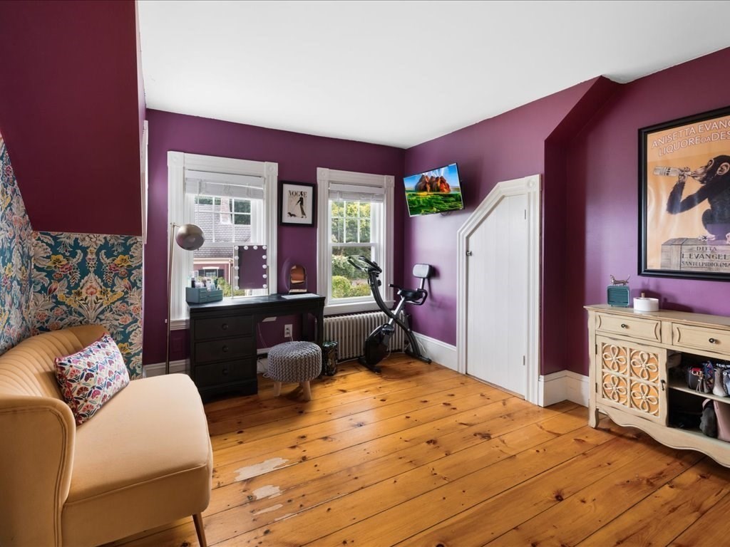 5 Warren Avenue