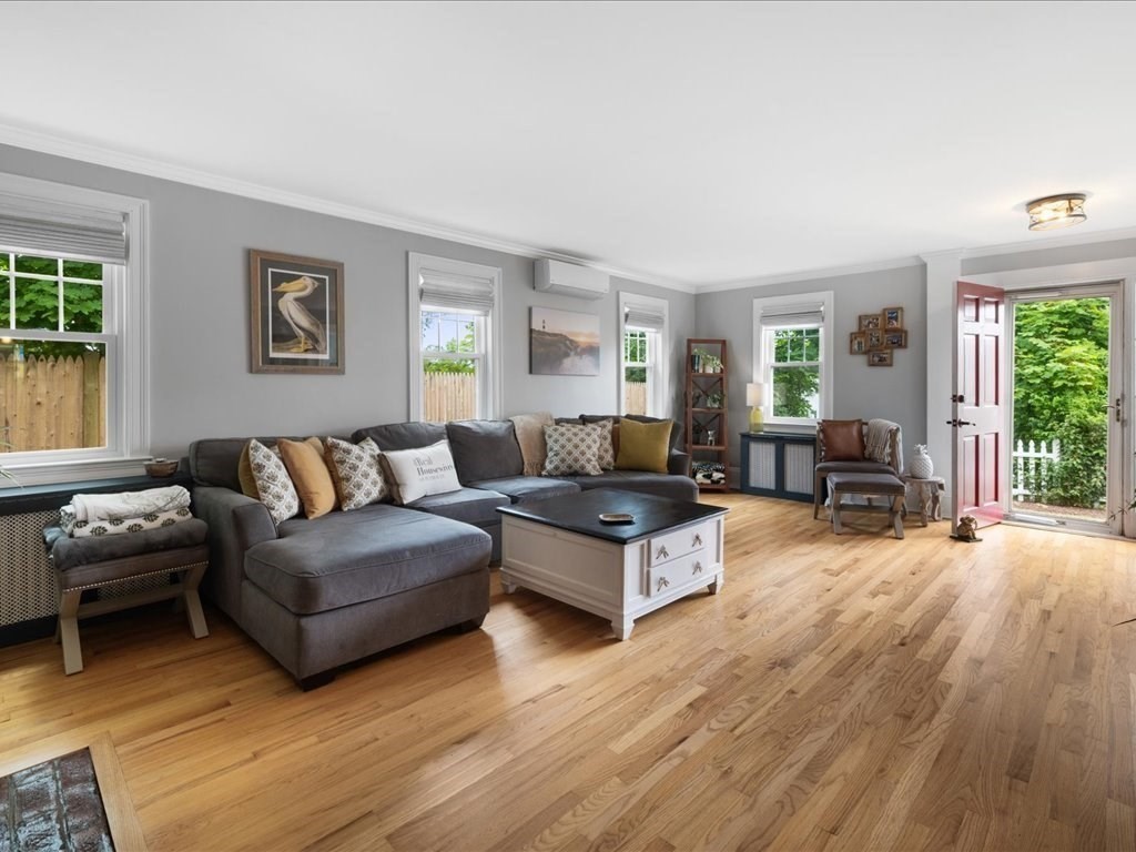 5 Warren Avenue