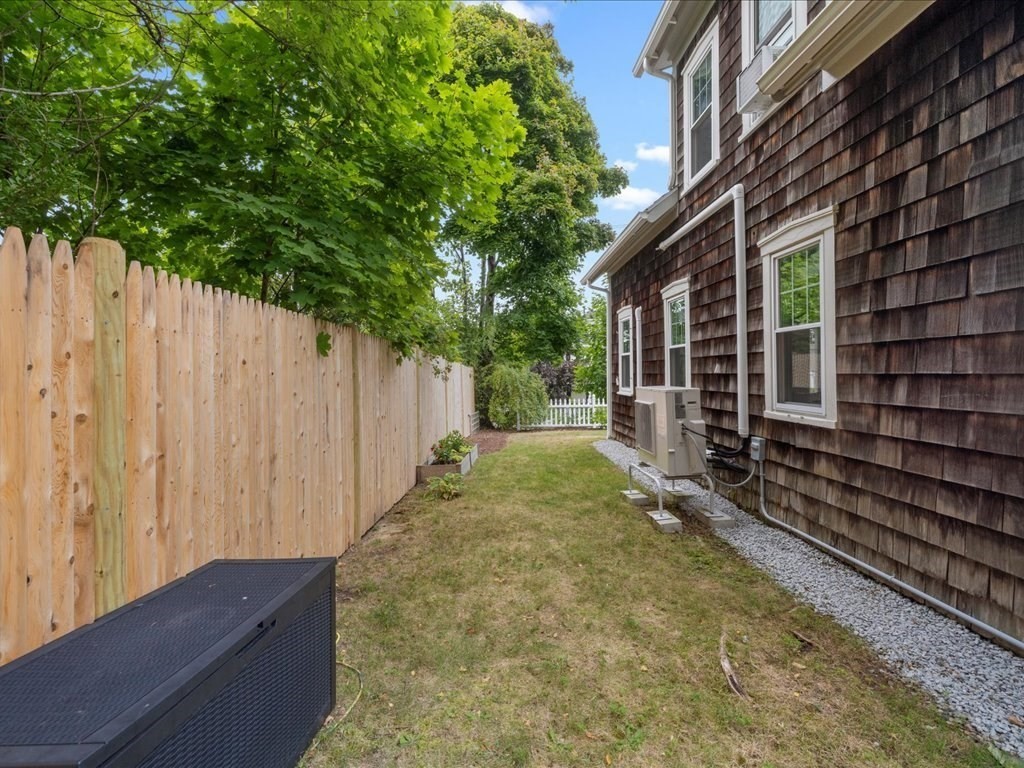 5 Warren Avenue