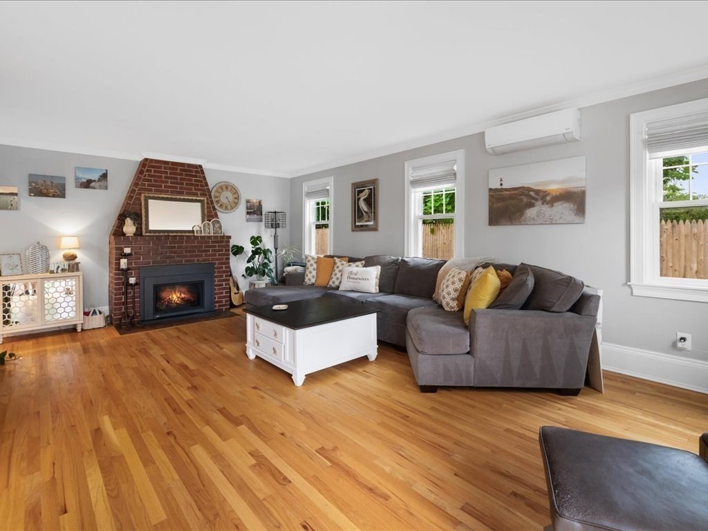 5 Warren Avenue