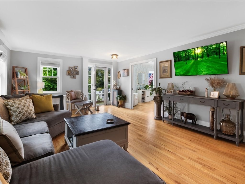 5 Warren Avenue