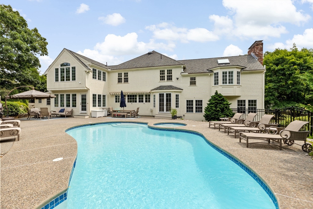 5 New Towne Dr