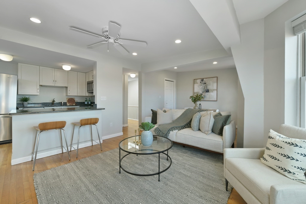 14 Upton St PH