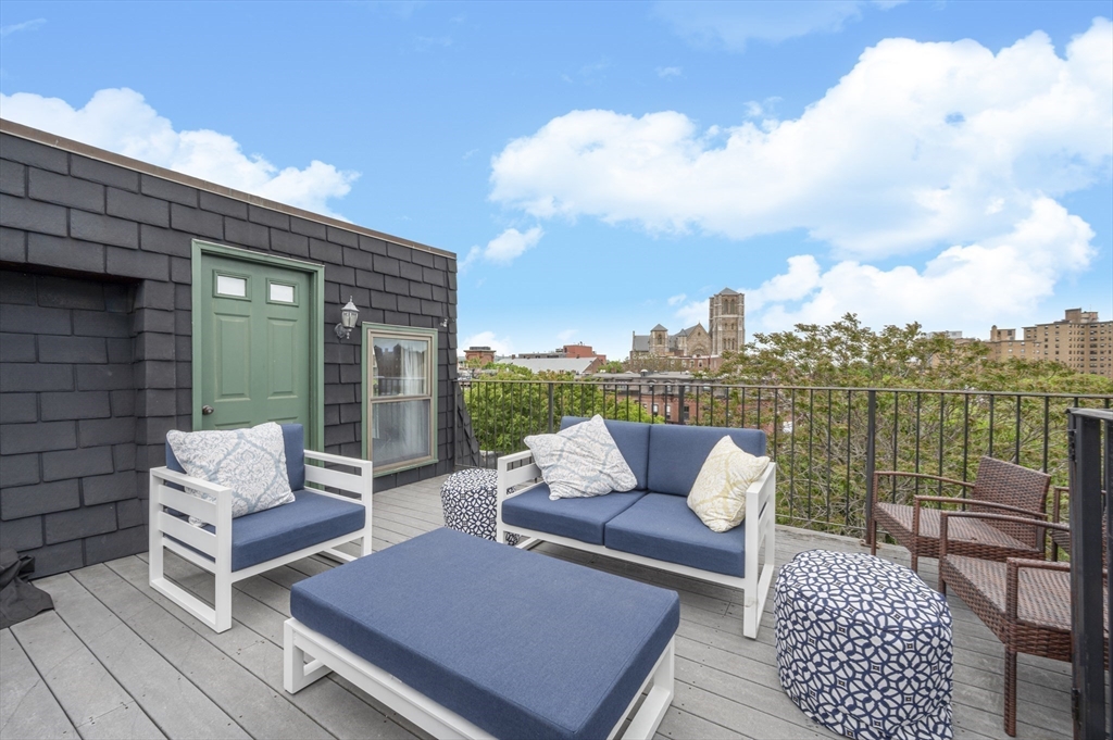 14 Upton St PH